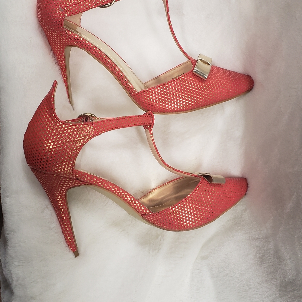 Heels - Picture 8 of 8